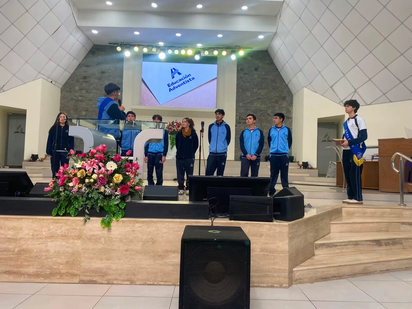 Ceremonia de investidura de los capellanes de curso